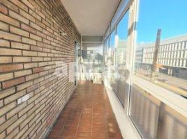 Pis, 98.00 m², prop de bus i tren, Vía Gran Via de les Corts Catalanes