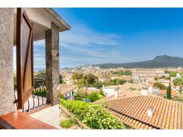 Unifamiliar aïllada, 136.00 m²