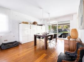 Houses (villa / tower), 603 m², almost new