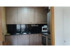 Pis, 51.00 m², presque neuf