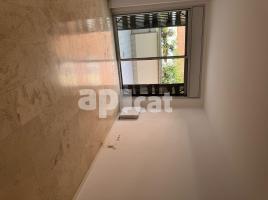 Pis, 101.00 m², près de bus et de train, presque neuf