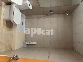 Pis, 101.00 m², près de bus et de train, presque neuf