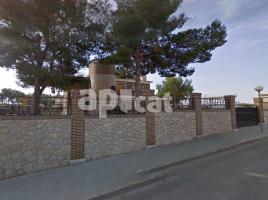 дома (особняк), 241.00 m², pядом автобусный и железнодорожный
