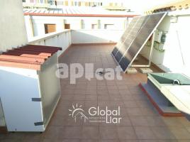 Àtic, 58 m², fast neu, Zona