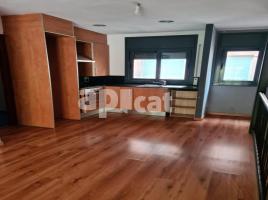 Alquiler dúplex, 75.00 m², cerca de bus y tren, Calle Jacint Verdaguer
