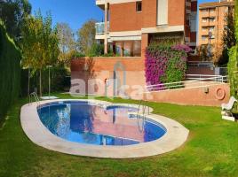 Piso, 144.00 m², cerca de bus y tren, Calle Joan Miró