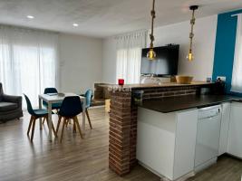 Unifamiliar adossada, 132.00 m²