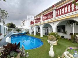 Casa (unifamiliar adosada), 293 m², Zona