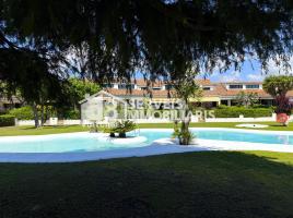 Houses (terraced house), 219.00 m², near bus and train