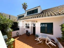 Houses (terraced house), 219.00 m², near bus and train