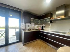 Pis, 120.65 m², حافلة قرب والقطار, جديد تقريبا