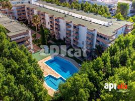 чердак, 79.00 m², pядом автобусный и железнодорожный
