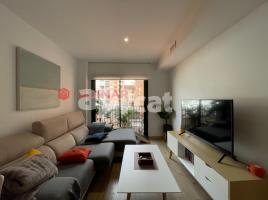 Pis, 54.00 m², حافلة قرب والقطار, جديد تقريبا