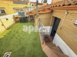 Dúplex, 114 m², seminuevo, Zona