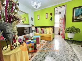 Pis, 52.00 m², حافلة قرب والقطار