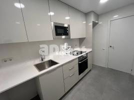 Pis, 89.00 m², in der Nähe von Bus und Bahn