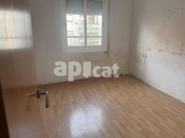Flat, 71.00 m², near bus and train