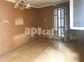 Pis, 92.00 m², على مقربة من الحافلات والمترو