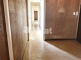Pis, 92.00 m², على مقربة من الحافلات والمترو