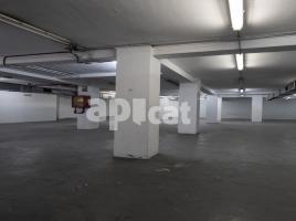 For rent otro, 398.00 m², near bus and train, Calle de Balmes, 434