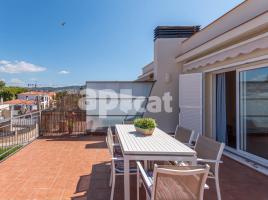 Ático, 100.00 m², cerca de bus y tren