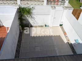  (unifamiliar aïllada), 87.00 m², حافلة قرب والقطار