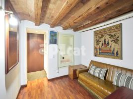Pis, 74.00 m², près de bus et de métro