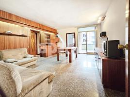 Piso, 90.00 m², cerca de bus y tren, Calle del Clot