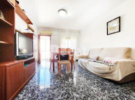 Квартиры, 67.00 m², pядом автобусный и железнодорожный, Calle de la Conca de Tremp