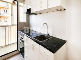Flat, 55.00 m², near bus and train, Calle de Vallparadís