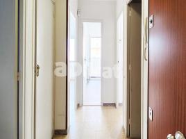 Flat, 55.00 m², near bus and train, Calle de Vallparadís