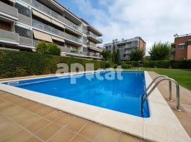 Piso, 126.00 m², cerca de bus y tren, seminuevo