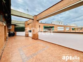 Attic, 83.00 m², near bus and train