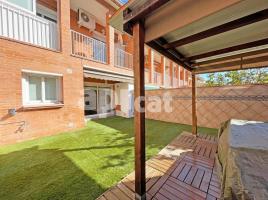 Houses (detached house), 151.00 m², near bus and train