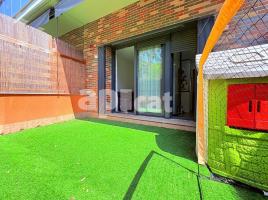 Pis, 85.00 m², حافلة قرب والقطار, جديد تقريبا