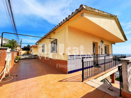 Casa (chalet / torre), 180.00 m², cerca de bus y tren