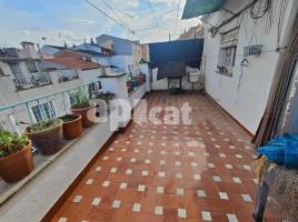  (unifamiliar aïllada), 218.00 m², près de bus et de train