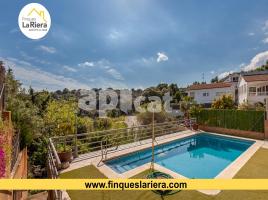 Houses (detached house), 236.00 m², near bus and train