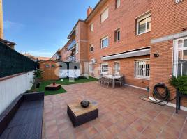Piso, 115.00 m², cerca de bus y tren, seminuevo