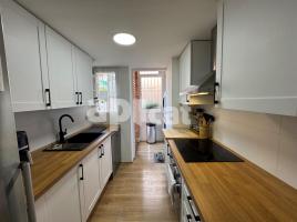 Piso, 115.00 m², cerca de bus y tren, seminuevo