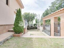 Casa (unifamiliar adosada), 209 m², seminuevo, Zona