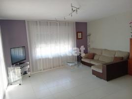  (unifamiliar adossada), 242.00 m²
