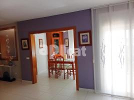  (unifamiliar adossada), 242.00 m²