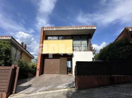  (unifamiliar aïllada), 208.00 m², fast neu