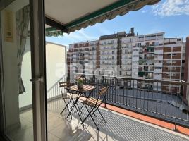 Flat, 90.00 m², close to bus and metro