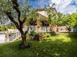 Houses (detached house), 235.00 m², near bus and train