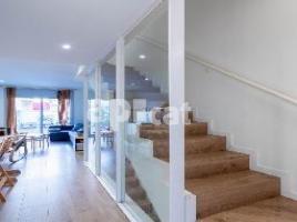 Houses (terraced house), 185.00 m², near bus and train, almost new