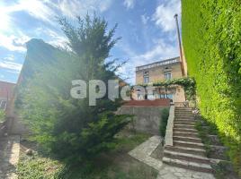  (unifamiliar aïllada), 418.00 m², près de bus et de train