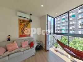 Apartament, 84.00 m², 附近的公共汽車和火車, Calle Riera de Sant Andreu