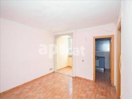 Pis, 61.00 m², prop de bus i tren